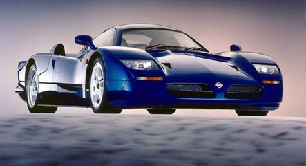 Nissan R390 GT1: na ulicę i na tor