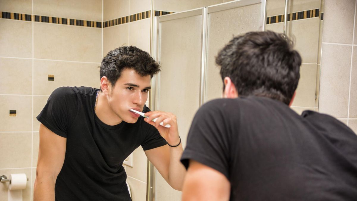 123rf.com Istnieją skuteczne domowe sposoby na wybielanie zębów 