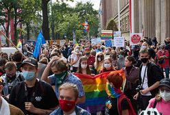 Warszawa. Protest przed MEN przeciwko Przemysławowi Czarnkowi