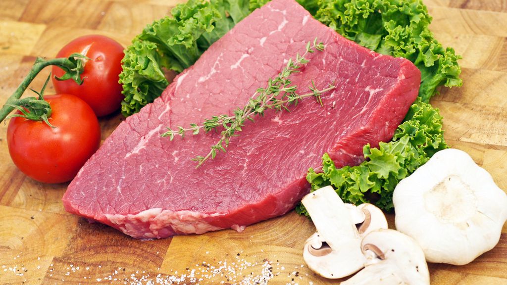 Surowa wołowina zrazowa górna (mięso i tłuszcz, I klasa mięsa)