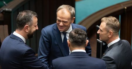 Kaczyński nie będzie zadowolony, Tusk przeciwnie. Najnowszy sondaż