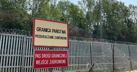 Kamienie i petardy poszły w ruch. Atak na granicy