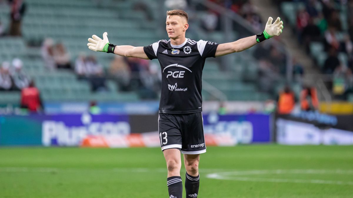 Getty Images / Mikolaj Barbanell/SOPA Images/LightRocket / Na zdjęciu: Rafał Strączek wraca do polskiej ligi