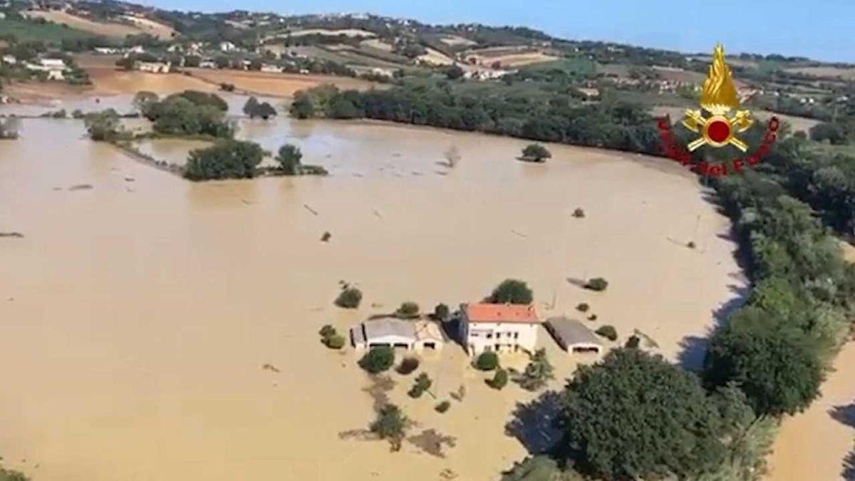 Powódź dotknęła m.in. rejony  miasteczek Sassoferrato, Senigallia, czy Barbara 