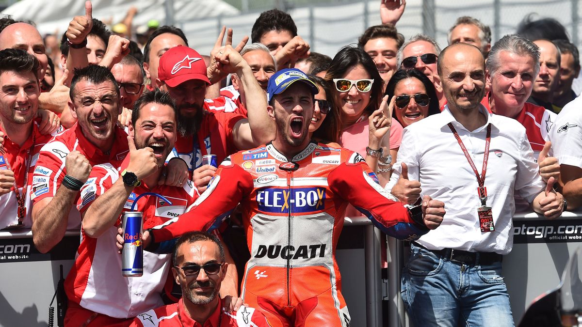 Zdjęcie okładkowe artykułu: Materiały prasowe / Michelin / Andrea Dovizioso po wygranej na Mugello