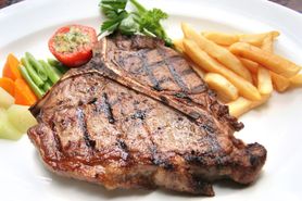 Grillowany rostbef wołowy T-bone (mięso i tłuszcz, II klasa mięsa)