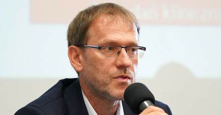 Indyjski wariant koronawirusa. Prof. Tomasiewicz mówi, na czym polega "groza"