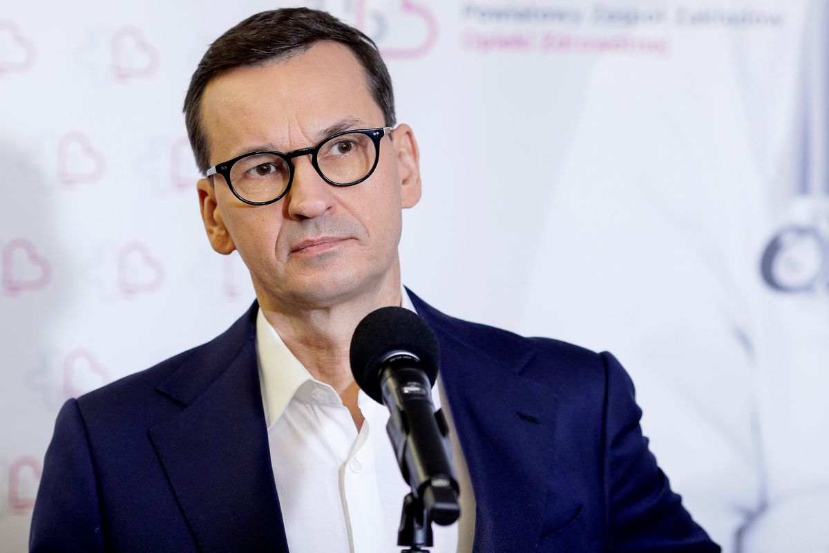 Premie dla piłkarzy. Mateusz Morawiecki odniósł się wprost