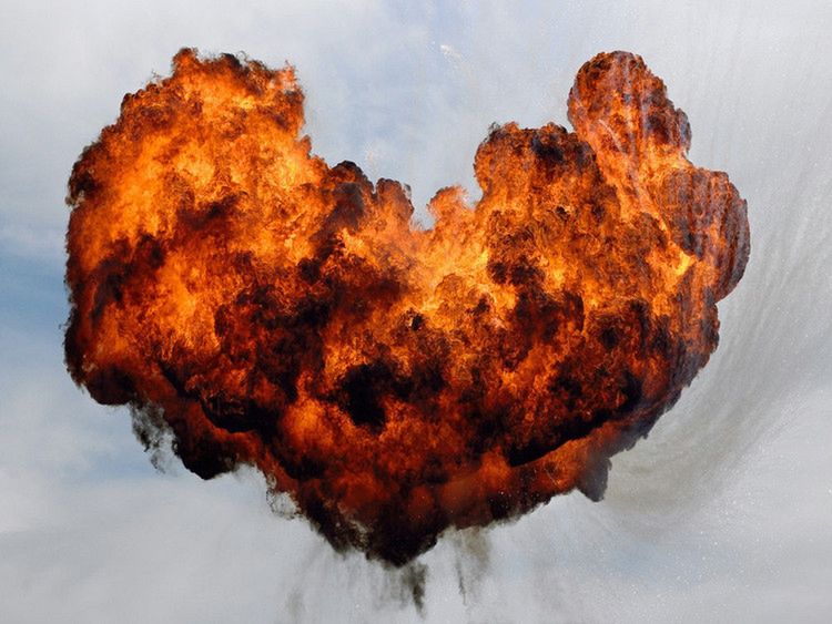 Piękne i niebezpieczne - eksplozje uchwycone na zdjęciach 2