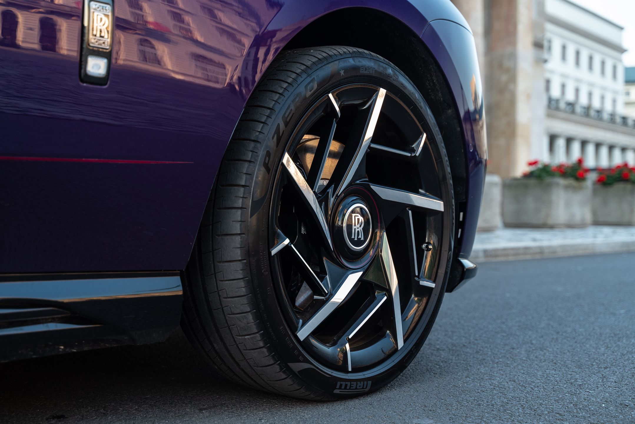 Rolls-Royce Spectre Black Badge