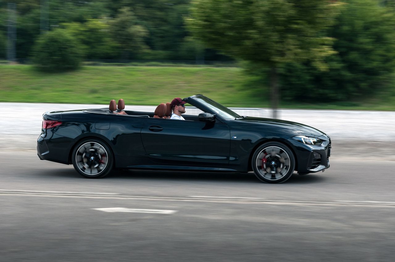 BMW Serii 4 Convertible vs. Mercedes-Benz CLE Cabriolet