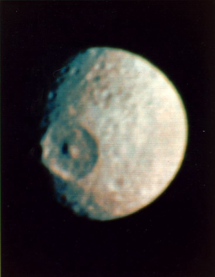 Voyager 1 - zdjęcie Mimasa, księżyca Saturna.