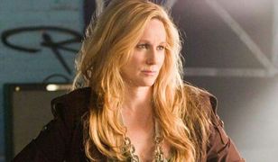 Laura Linney z wojowniczymi żółwiami ninja