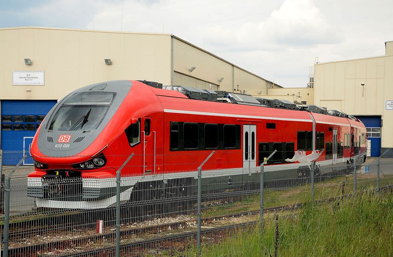 Jeden z modeli pociągów Pesa Link jeżdżących w barwach niemieckiej kolei