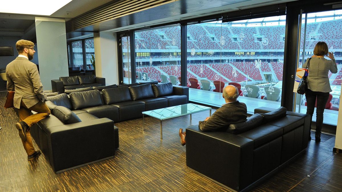 Wynajem przez firmę loży na stadionie nie jest jej kosztem podatkowym - uznaje fiskus