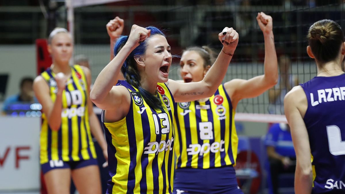 Jugadores de voleibol Fenerbahçe Opet Estambul