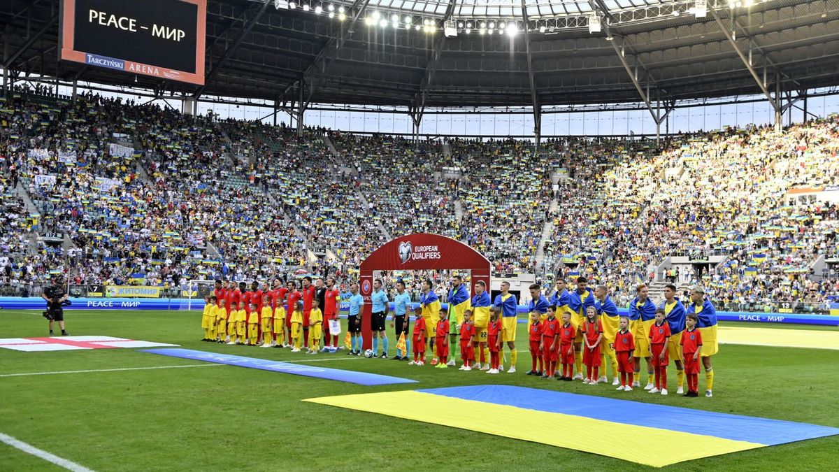 Zdjęcie okładkowe artykułu: Getty Images / Pavlo Kubanov / Ukrinform/Future Publishing / Zdjęcie z meczu Ukraina-Anglia, Tarczyński Arena we Wrocławiu.