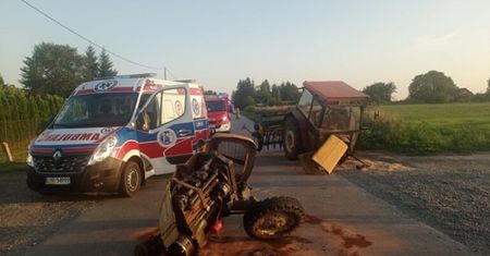 Traktor przecięty na pół. Cudem uniknięto tragedii