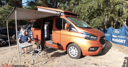 Test Forda Transita Custom Nugget: salon, kuchnia i sypialnia na kołach