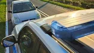 Pijany kierowca zatrzymany przez policjantów po służbie. Miał ponad 2,5 promila i nie posiadał prawa jazdy!