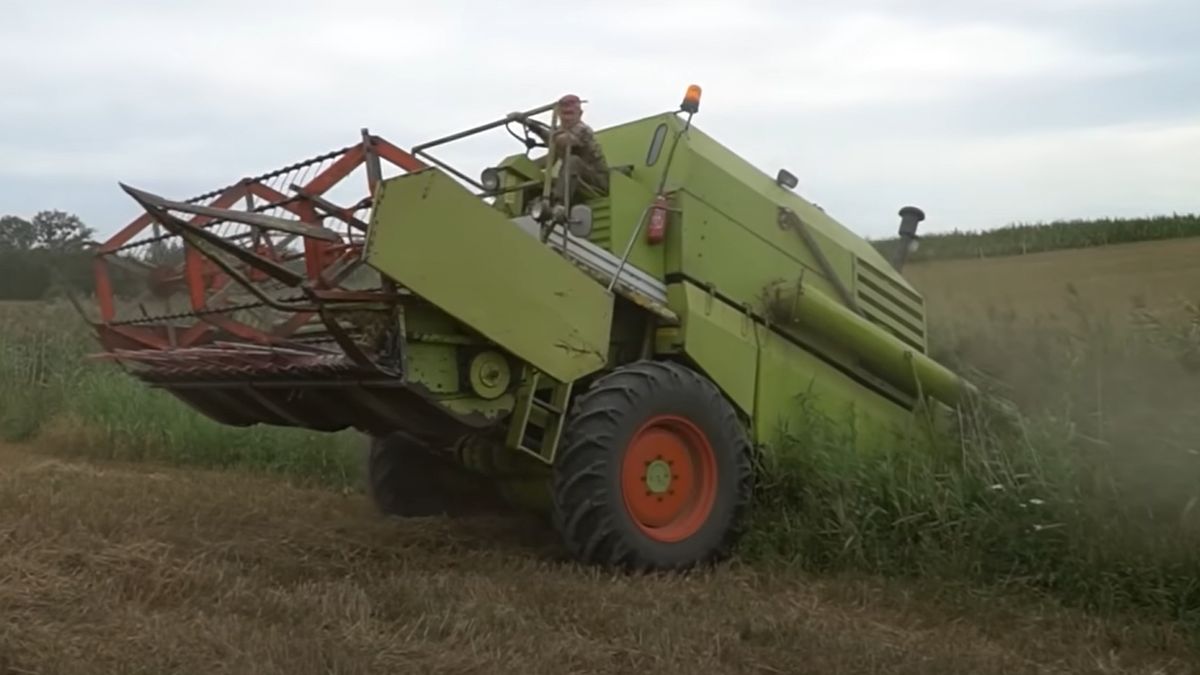 Youtuber miał wypadek kombajnem 