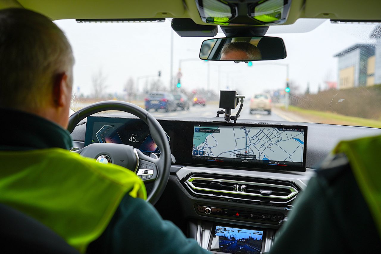 Wyłowisz nieoznakowany radiowóz od razu. Kilka elementów go zdradza