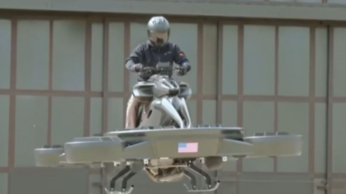 Japończycy stworzyli latający motocykl 