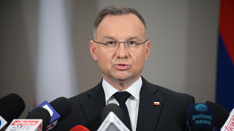 Yeraskh, Armenia, 27.11.2024. Prezydent RP Andrzej Duda podczas wypowiedzi dla mediów w Yeraskh, 27 bm. Polska para prezydencka przebywa z wizytą w Armenii. (aldg) PAP/Marcin Obara
