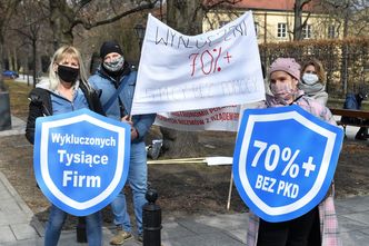 Protest przedsiębiorców. Rząd pozbawił ich szansy na zarobek. Pomoc? Żadna lub mizerna