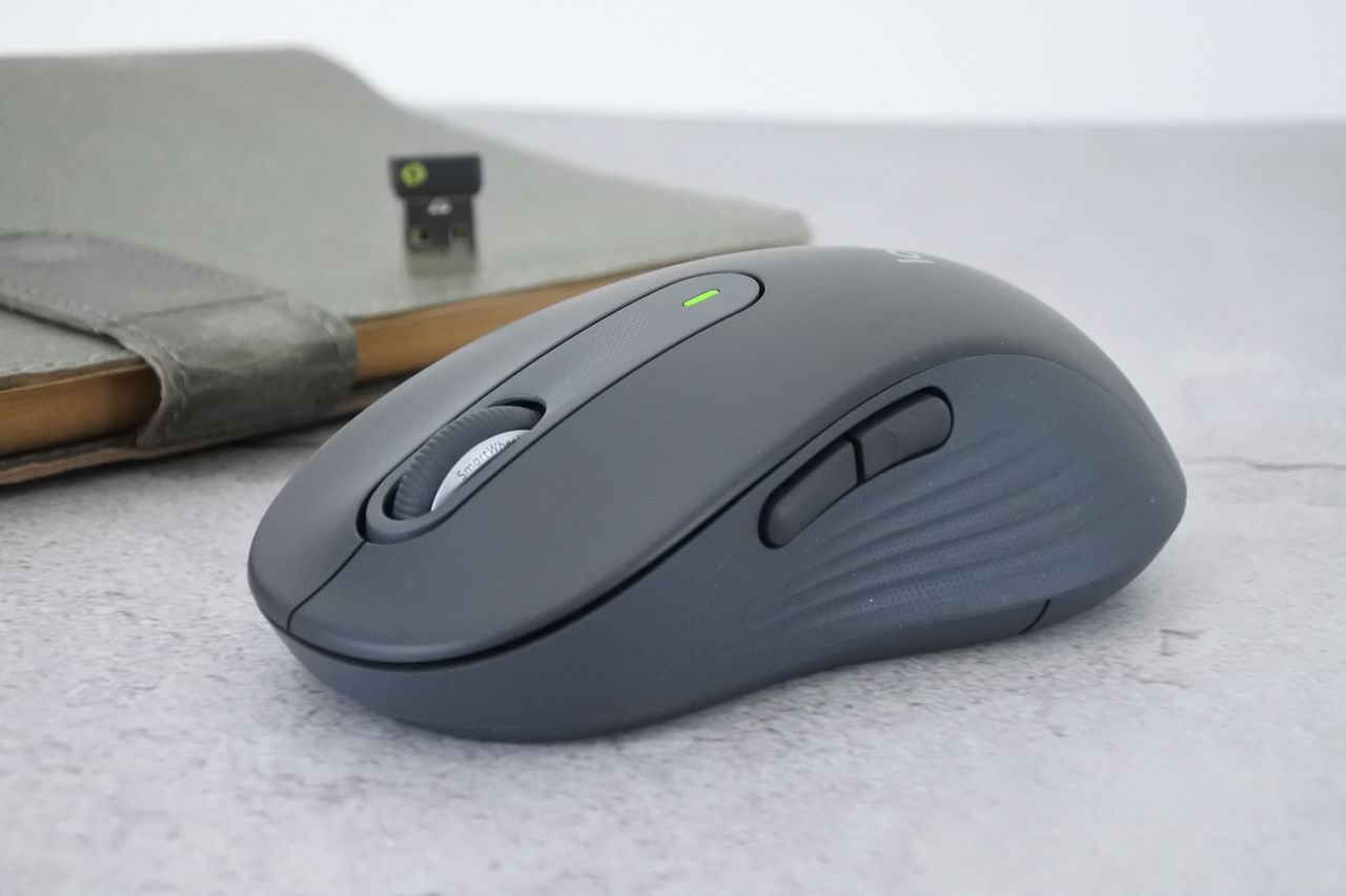 Recenzja Logitech Signature M650 — mysz dla każdej ręki i na każdą kieszeń