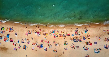 To już plaga na plażach. Coraz więcej rodziców gubi dzieci