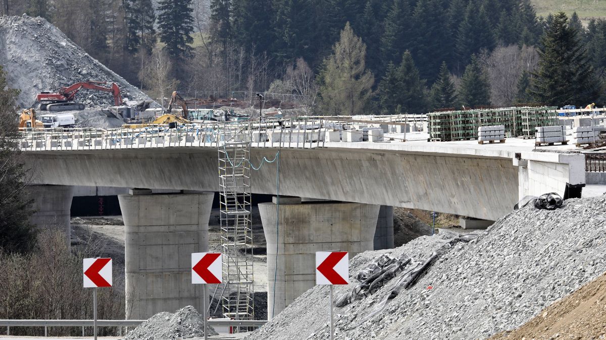 Budowa jednego z odcinków S7