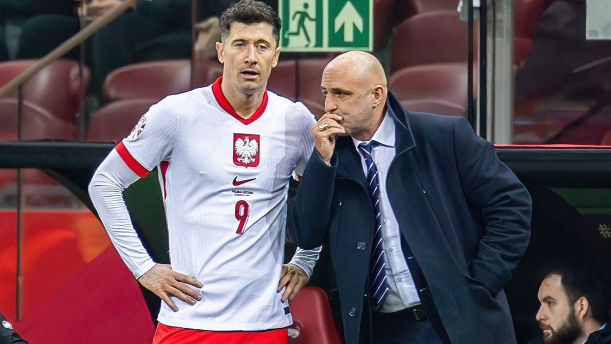 Getty Images / Mikolaj Barbanell/SOPA Images/LightRocket via Getty Images / na zdjęciu: Robert Lewandowski i Michał Probierz