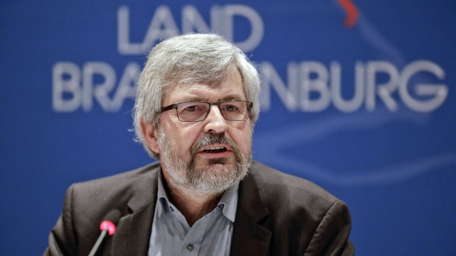 arch52
10.01.2020, Berlin, Deutschland - Foto: Axel Vogel, BUENDNIS 90/DIE GRUENEN, Minister fuer Landwirtschaft, Umwelt und Klimaschutz des Landes Brandenburg und Fraktionsvorsitzender von BUENDNIS 90/DIE GRUENEN im Brandenburger Landtag, anlaesslich einer Pressekonferenz in Berlin. *** 10 01 2020, Berlin, Germany Photo Axel Vogel, BUENDNIS 90 DIE GRUENEN, Minister of Agriculture, Environment and Climate Protection of Brandenburg and leader of the parliamentary group of BUENDNIS 90 DIE GRUENENEN in the Brandenburg State Parliament, on the occasion of a press conference in Berlin
Reiner Zensen via www.imago-images.de
