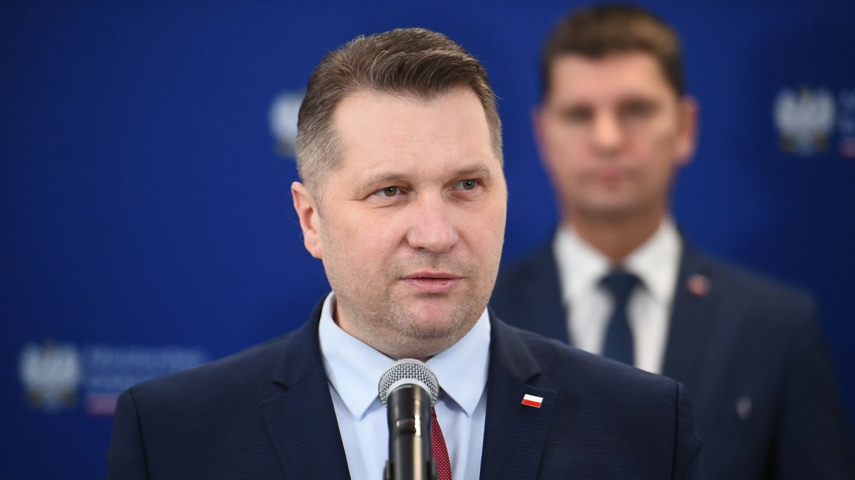 Minister edukacji i nauki Przemysław Czarnek podpisał rozporządzenie podwyższające pensje nauczycieli