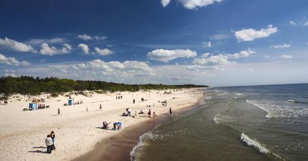 Czerwone flagi na polskich plażach. Powodem m.in. prądy wsteczne