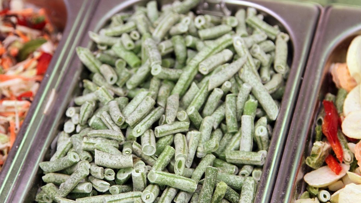 Blisko 80 proc. ankietowanych z dużych miast kupuje gotowe dania