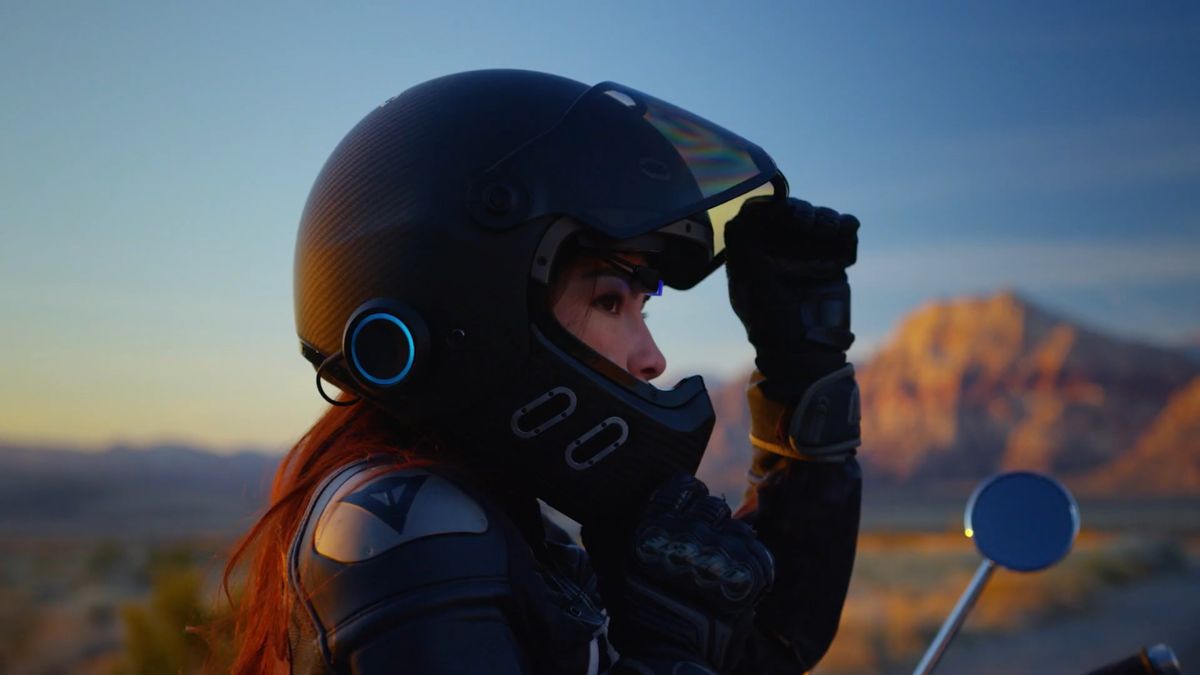 Poczuj się jak pilot myśliwca z EyeRide HUD. Kask dla motocyklistów z HUDem i obsługą Androida 1