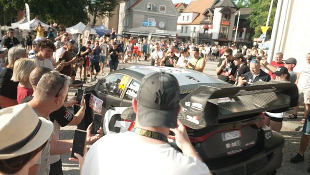 Polscy kibice "pozdrawiają" Kalle Rovanperę