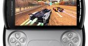 Xperia Play dostępna także w sklepach z grami...