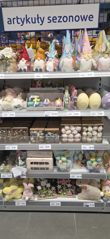 Półki w Action uginają się od świątecznych gadżetów