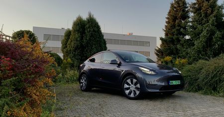 Sprzedaż w Niemczech spadła o 35 proc. Mimo to Tesla zanotowała szalone wzrosty