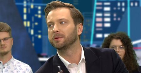 Zadrwili z prezesa PiS na antenie TVN24: "Nawet Holecka mu nie pomoże"