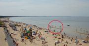 Ujęcia z plaży w Międzyzdrojach. Turyści już poczuli lato
