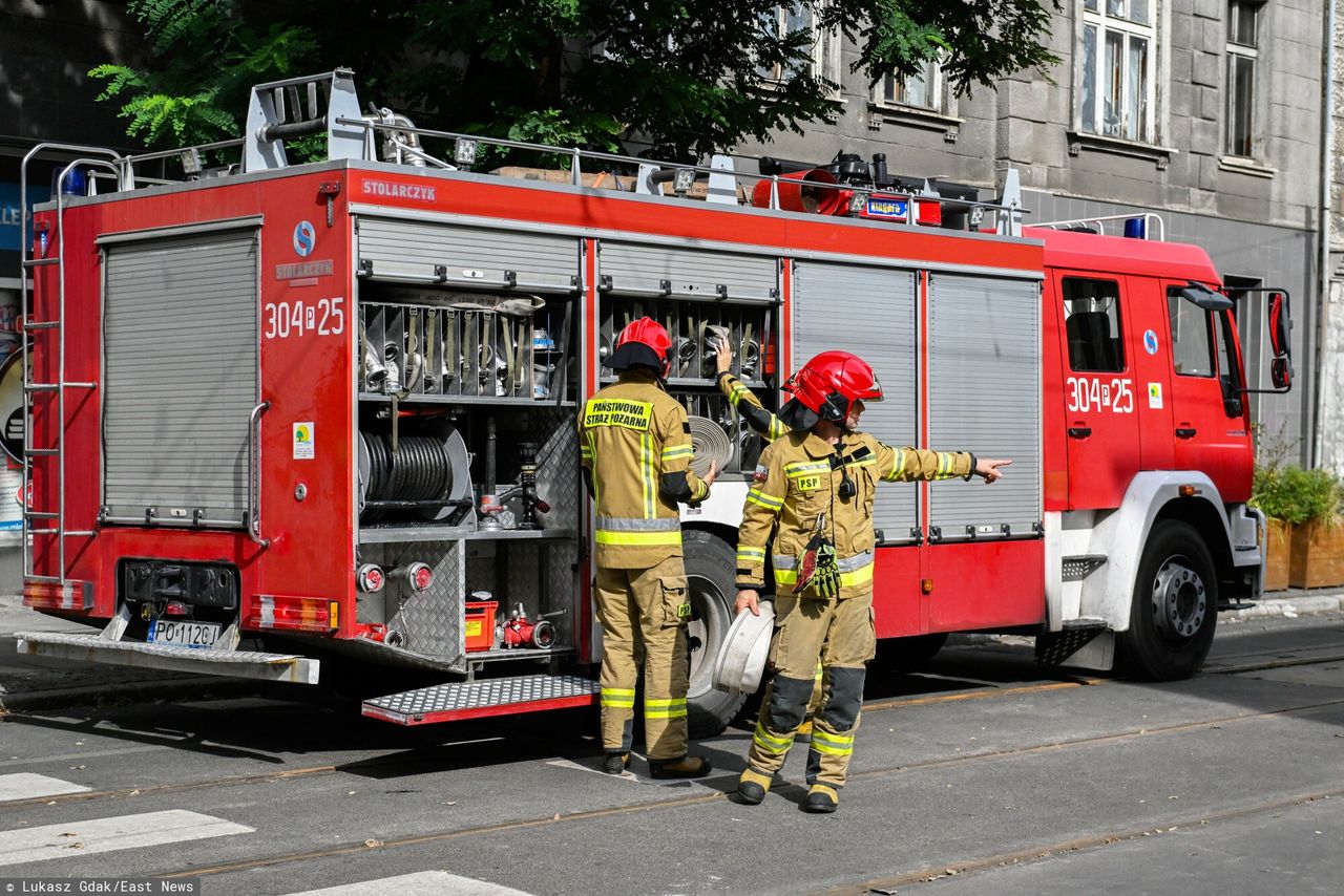 Ewakuacja na Pomorzu. Pożar wybuchł w podziemnym garażu w bloku