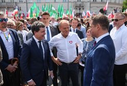 Tusk ostro o "zwykłych gangsterach". "Nie ma w tym słowa przesady"