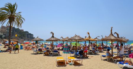 Hiszpański raj ma dość turystów. Miejscowi zablokują plaże