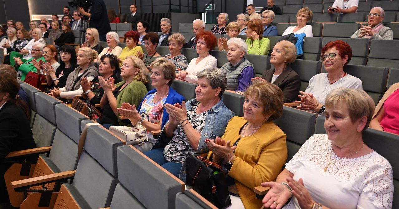 Kielce: Seniorzy uczą się ratować życie! Wyjątkowa akcja ZUS-u i LPR