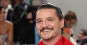 Szorty na czerwonym dywanie? Pedro Pascal we wszystkim wygląda świetnie