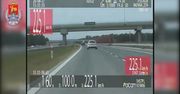 Wyprzedził nieoznakowany radiowóz na A2. Pomiar pokazał, że jechał 225 km/h